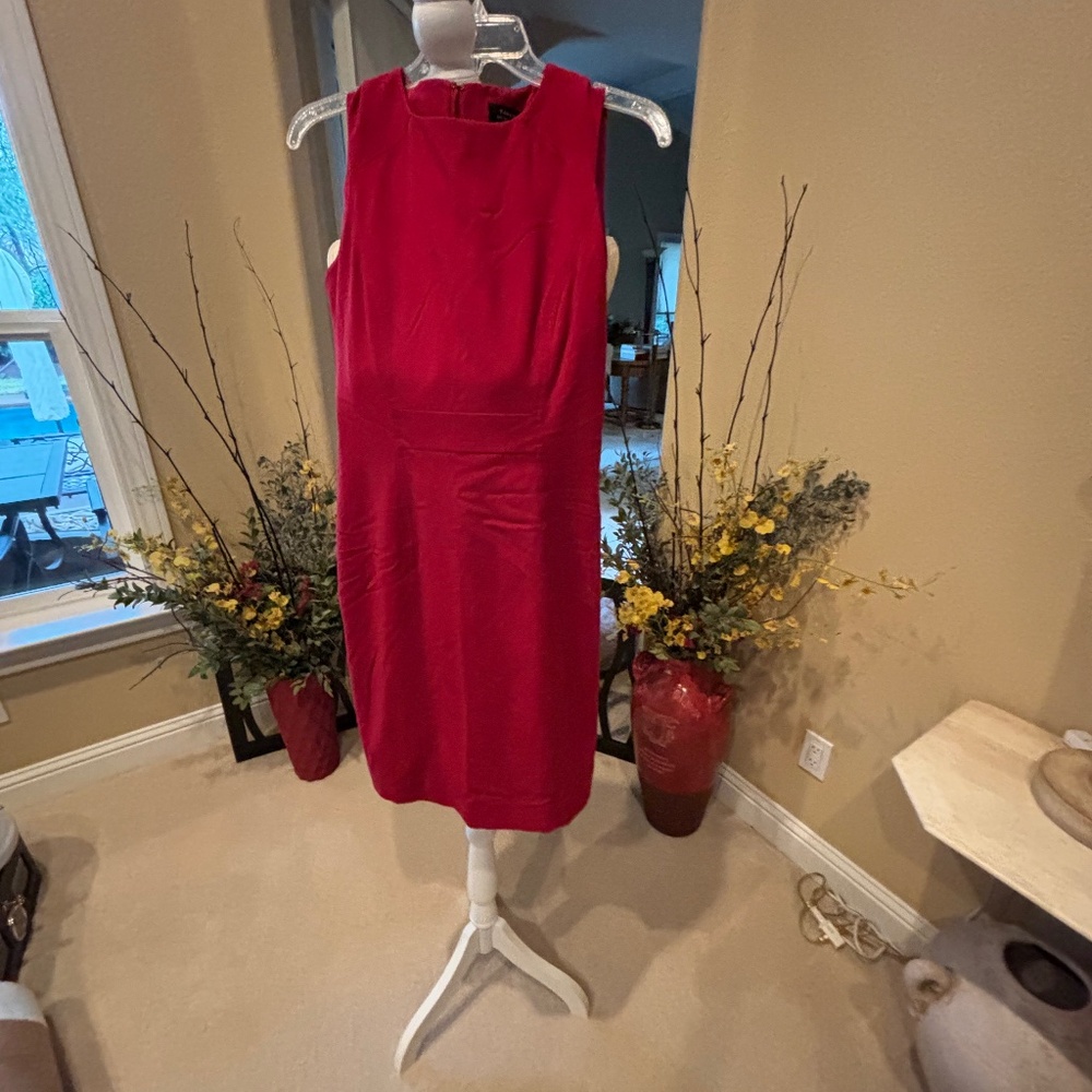 Women’s dreas